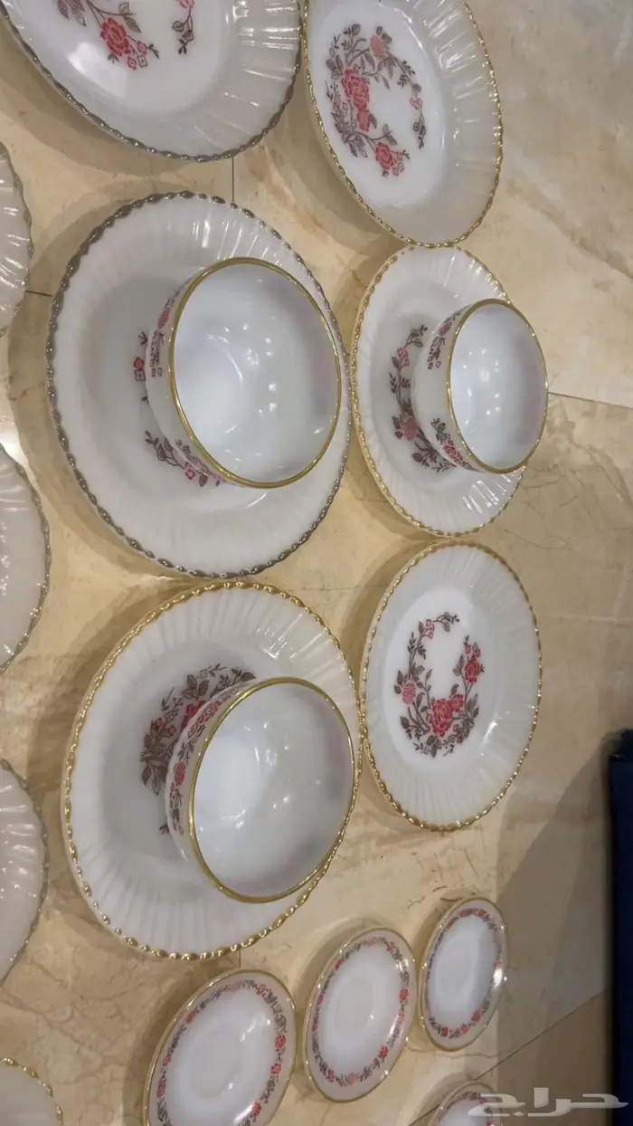 طقم اواني سفرة قديم 1