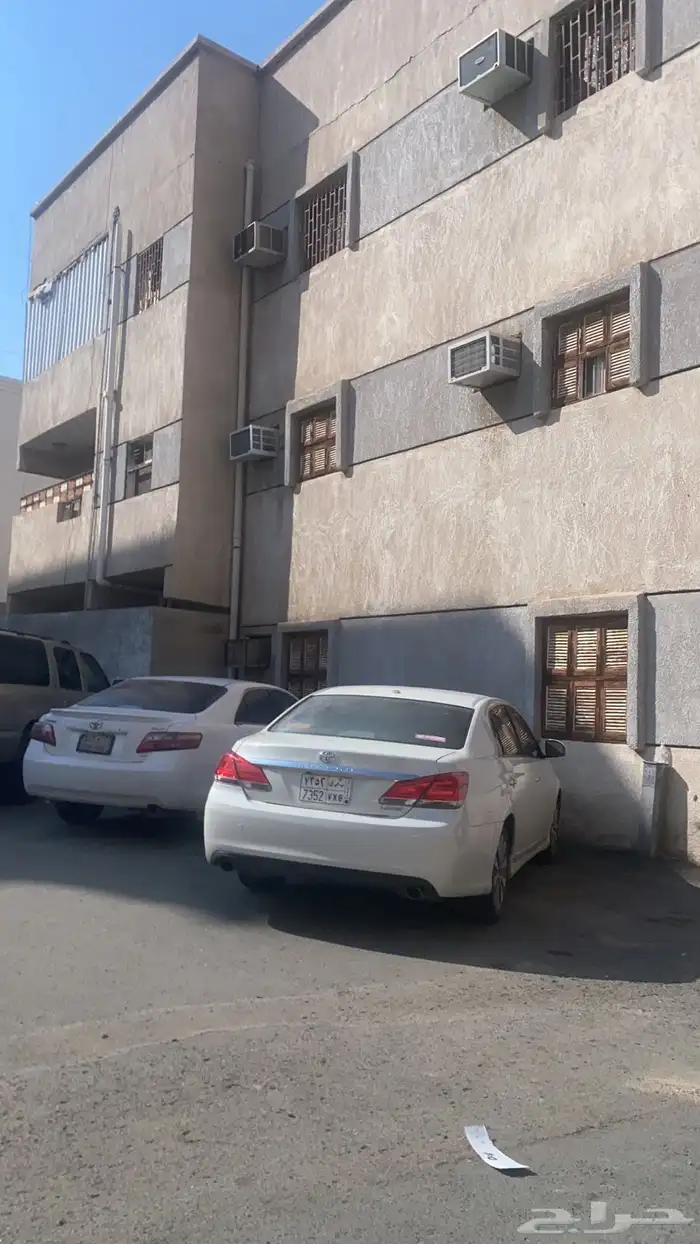 للبيع عمارة حي التنعيم ست شقق سبع عددات كهرباء 1