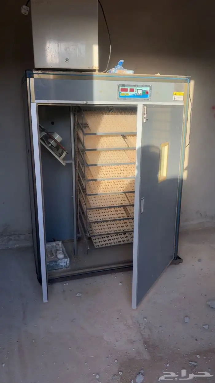 فقاسة اتوماتيك 1056 بيضة 2