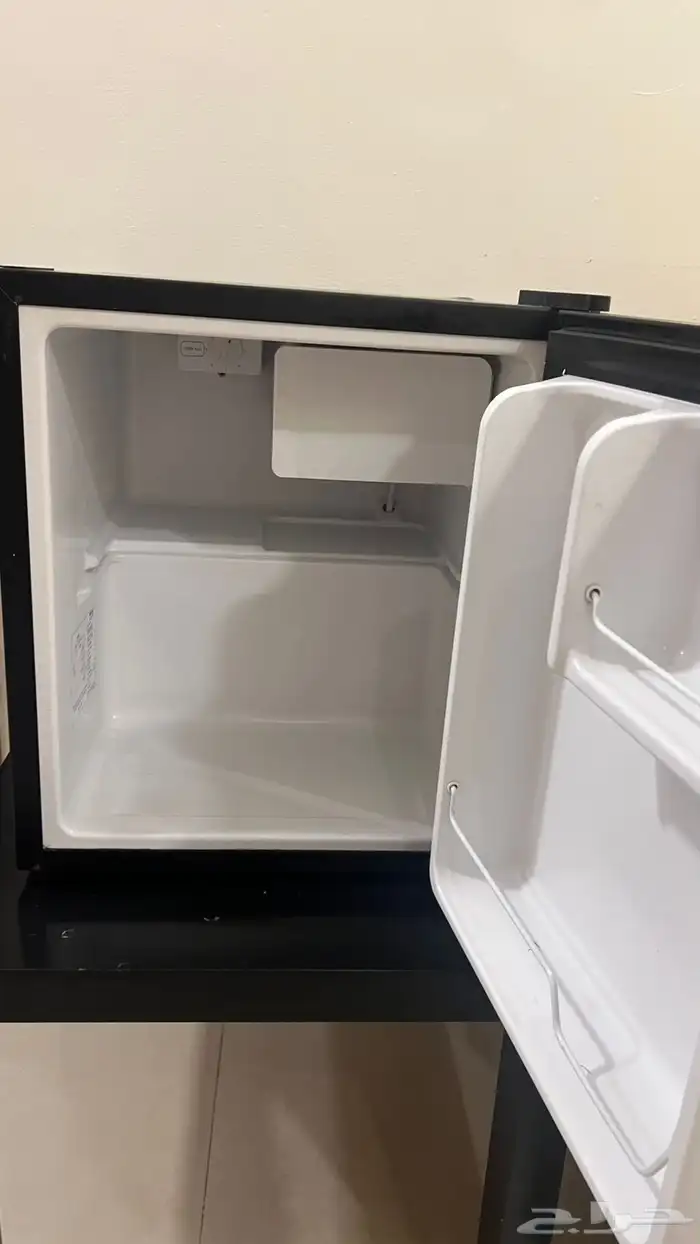 ادوات كهربائيه واثاث واجهزه الكترونيه 4