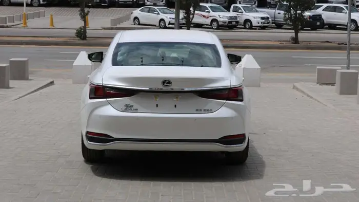 لكزس ES250 متوفره 2025 ب افضل الاسعار كاش او اقصاد 8