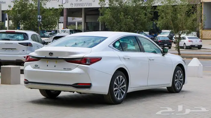 لكزس ES250 متوفره 2025 ب افضل الاسعار كاش او اقصاد 5