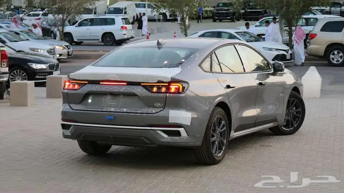 فورد تورس امبيانتي 2025 رمادي كاش - اقساط 9