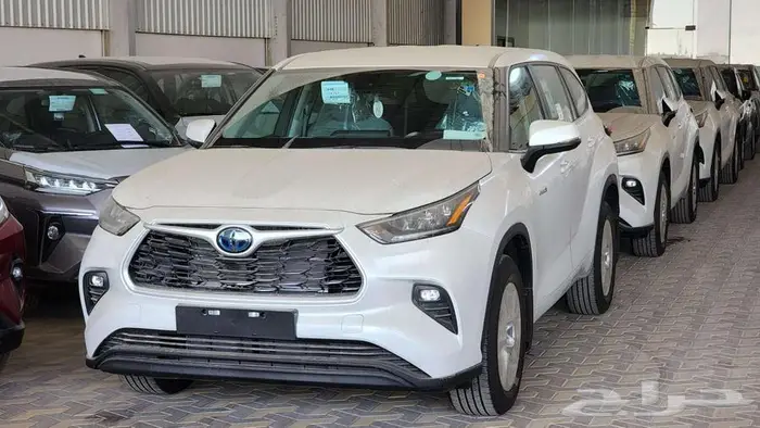 تويوتا هايلاندر LE دفع امامي هايبرد 2025 كاش وأقساط 0