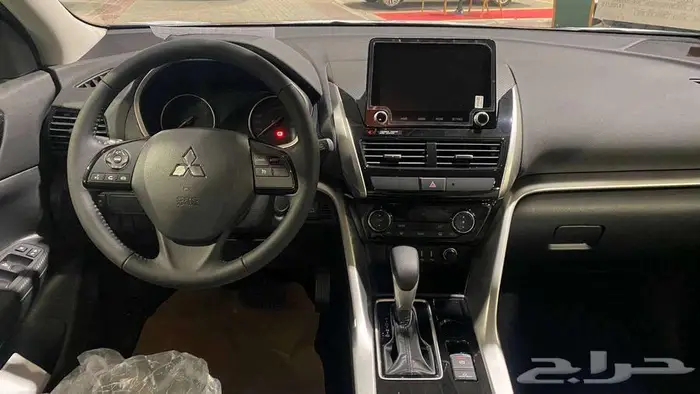 ميتسوبيشي اكليبس كروس نص فل موديل 2025 4