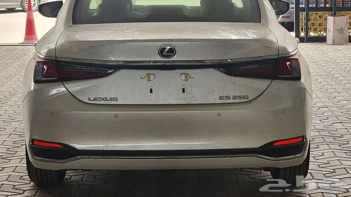 لكزس ES250 ستاندر 2025 كاش وأقساط جميع البنوك 6