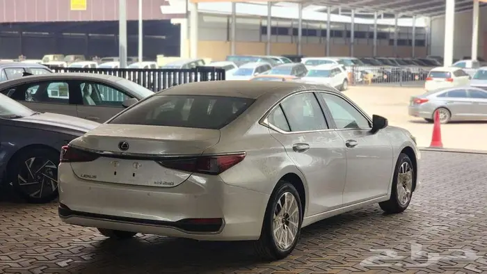 لكزس ES250 ستاندر 2025 كاش وأقساط جميع البنوك 5