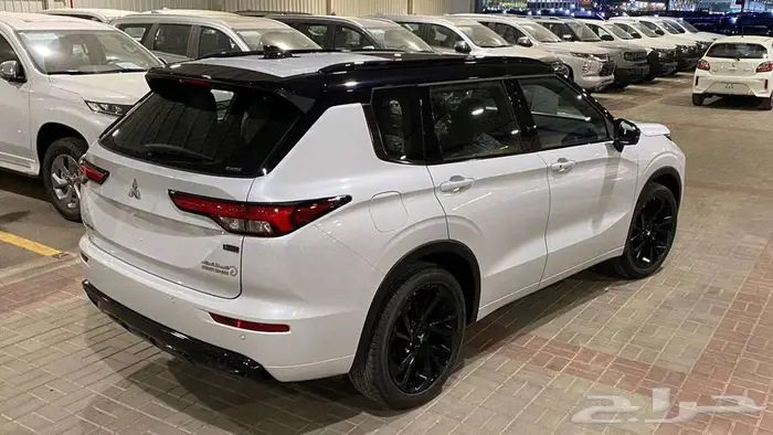 ميتسوبيشي اوتلاندر بلاك سام فل موديل 2025 3