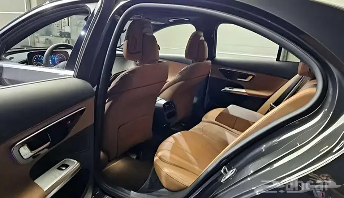 مرسيدس إي كلاس Mercedes E-Class 200 موديل 2025 17