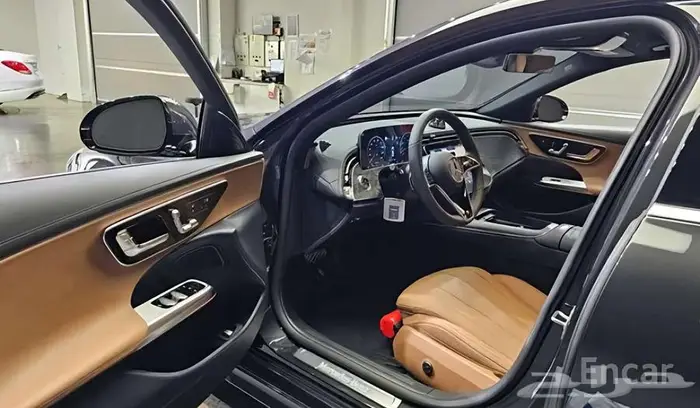 مرسيدس إي كلاس Mercedes E-Class 200 موديل 2025 6
