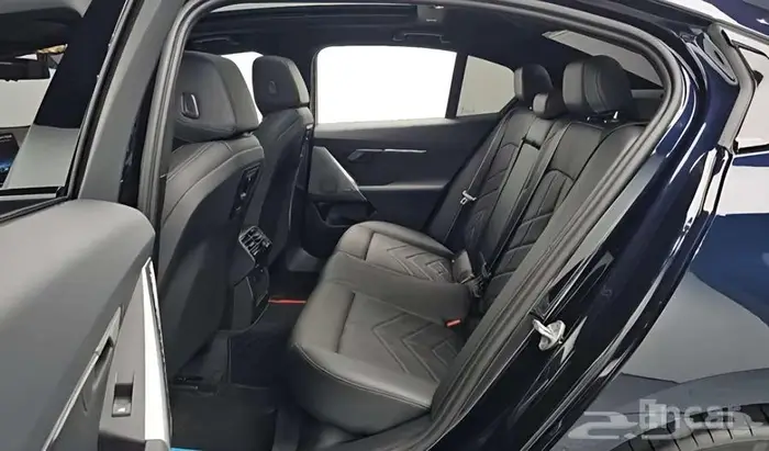 بي ام دبليو BMW 5 Series 520i M Sport Special Edition 2025 17
