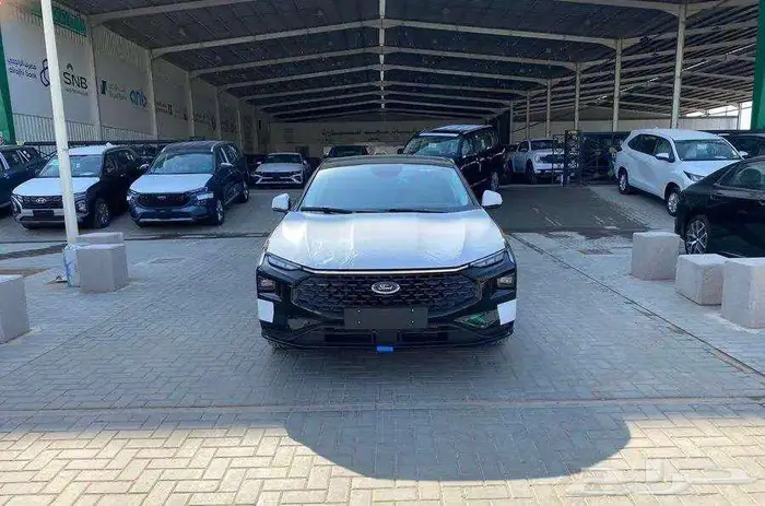 فورد تورس 2025 ستاندر اصفار 4