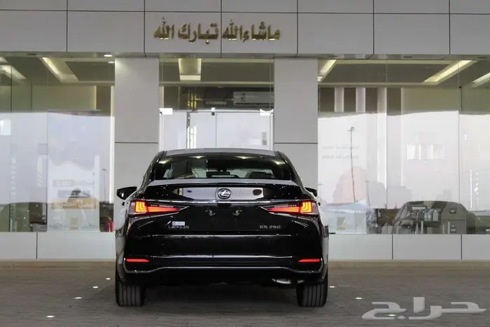 لكزس - ES250 لاكجيري - 2025 - نص فل - خليجي 20