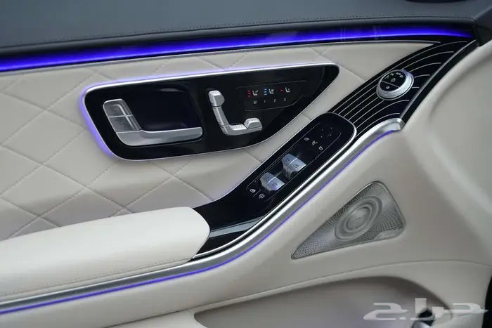 مرسيدس S 500 موديل 2025 أصفار خليجي أسود أبيض 11