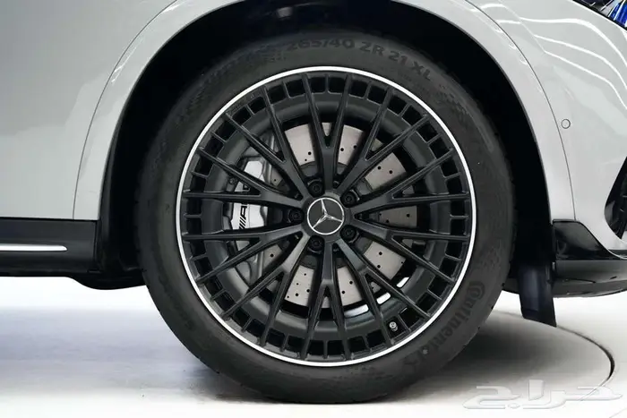 مرسيدس GLC 43 Coupe موديل 2025 أصفار خليجي رمادي أحمر 20