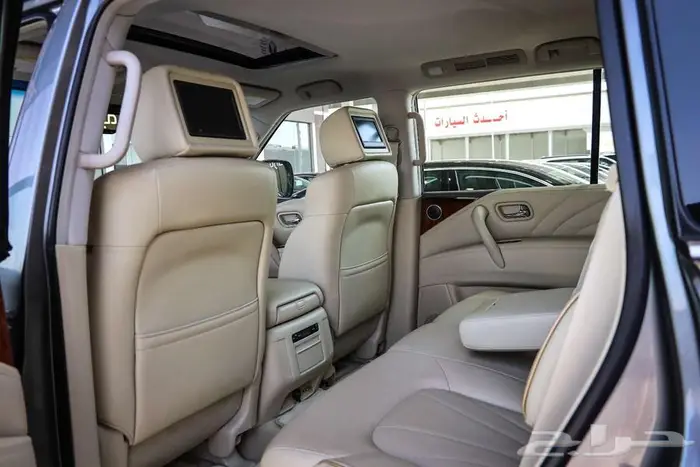جيب انفنتي QX80 فل كامل موديل 2016 10