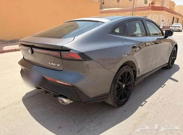 شانجان uni v 2025 10