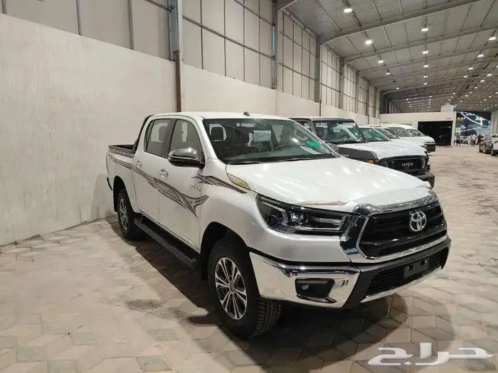 تويوتا هايلوكس غمارتين S-GLX 4 4 اوتوماتيك بنزين 2025 0