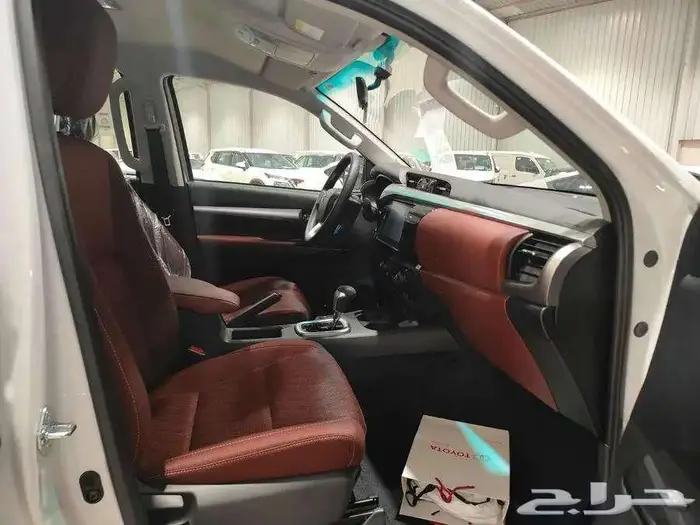 تويوتا هايلوكس غمارتين S-GLX 4 4 اوتوماتيك بنزين 2025 7