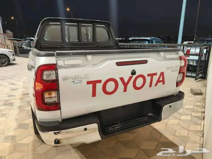 تويوتا هايلوكس غمارتين S-GLX 4 4 اوتوماتيك بنزين 2025 11
