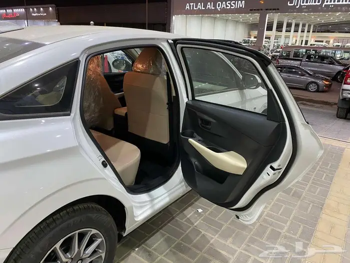 تويوتا يارس Y ليمتيد 2026 ابيض سعودي 11