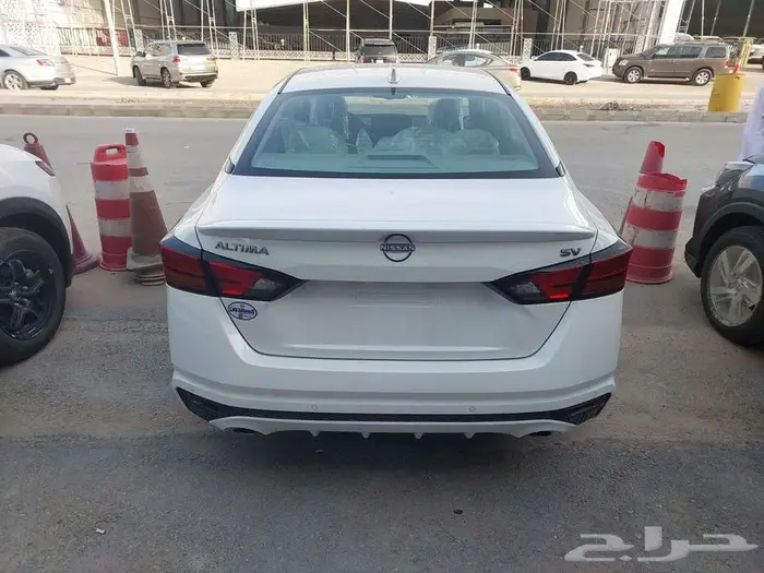 نيسان التيما SV نص فل 2025 9