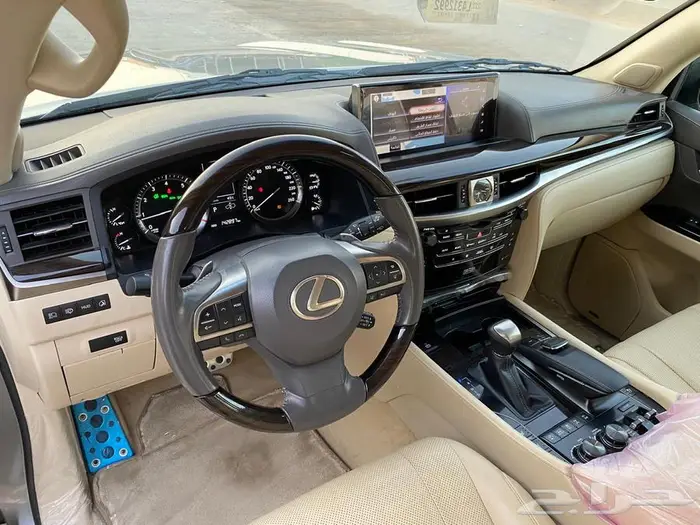 لكزس LX570 2020 فل كامل 11