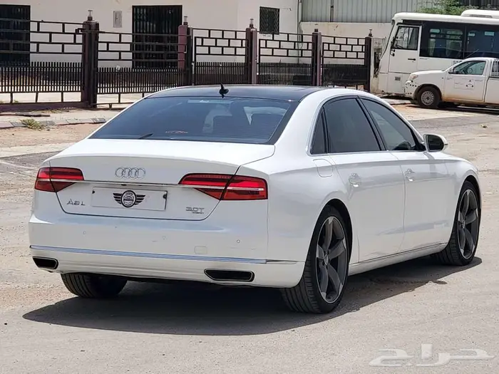 اوودي A8L م.2015 3