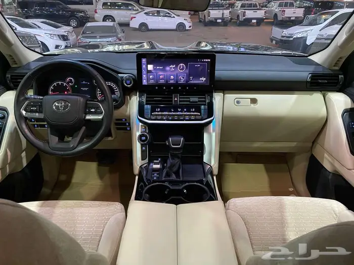 تويوتا جي اكس ار 2 2024 بنزين ماشيه 62000كم 36