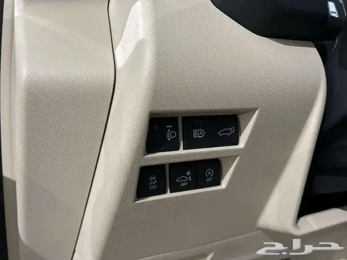 تويوتا لاندكروزر GXR L 3 موديل 2025 سعودي 22