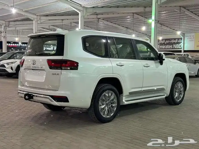 تويوتا لاندكروزر GXR L 3 موديل 2025 سعودي 3