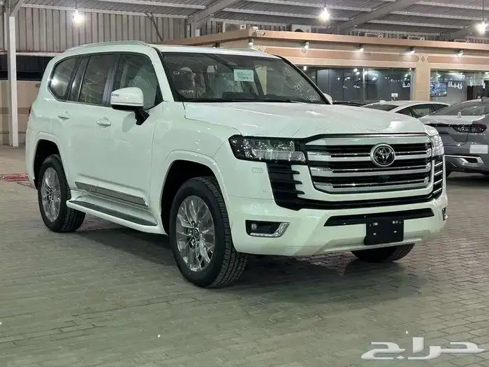 تويوتا لاندكروزر GXR L 3 موديل 2025 سعودي 2