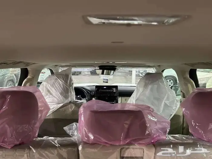 تويوتا لاندكروزر GXR L 3 موديل 2025 سعودي 10