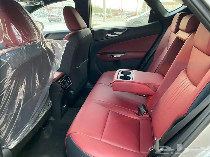 لكزس NX 350 AA 2025 تيتانيوم داخلي احمر 12