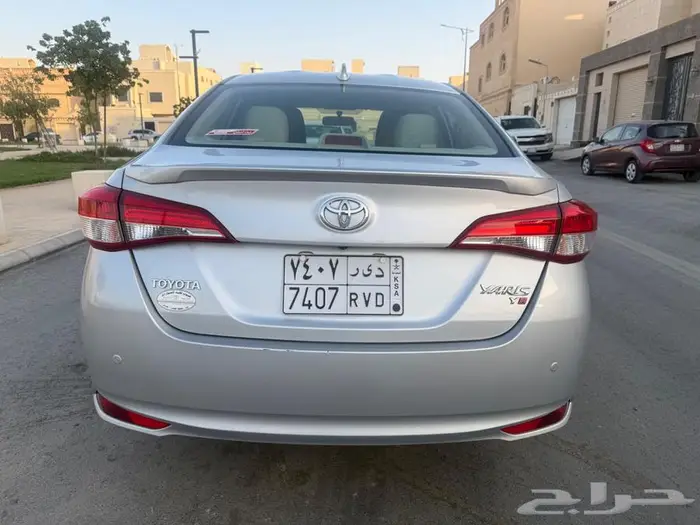 يارس تويوتا نظيفه Y بلص للبيع 5