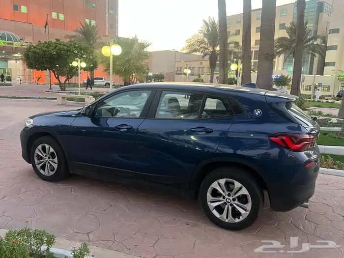 2023 BMW X2 8