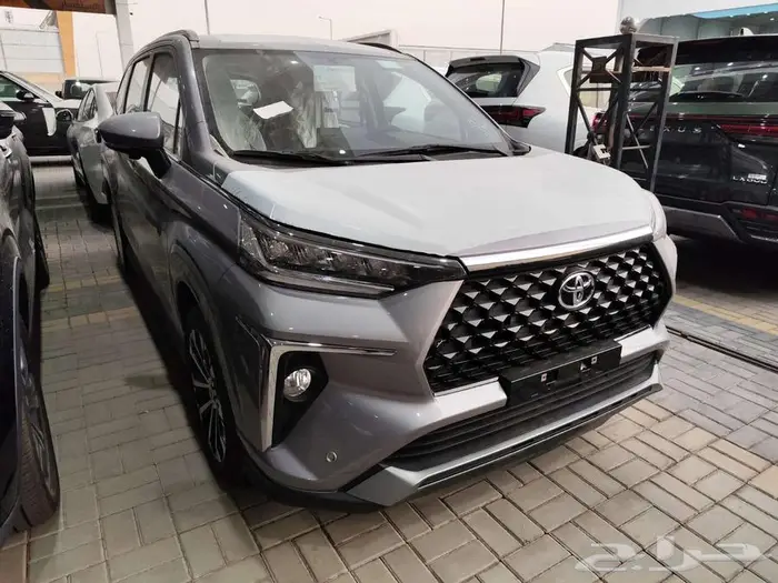 تويوتا فيلوز GLX 2025 2