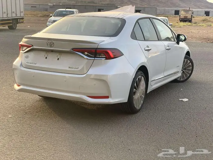 تويوتا كورولا مطور 2.0 8