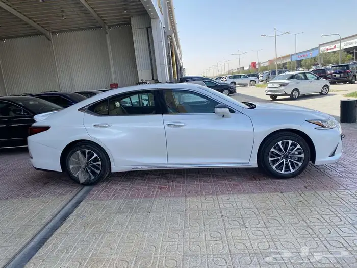 لكزس - ES350 CA - - 2025 الساير كويتي جميع الالوان 16