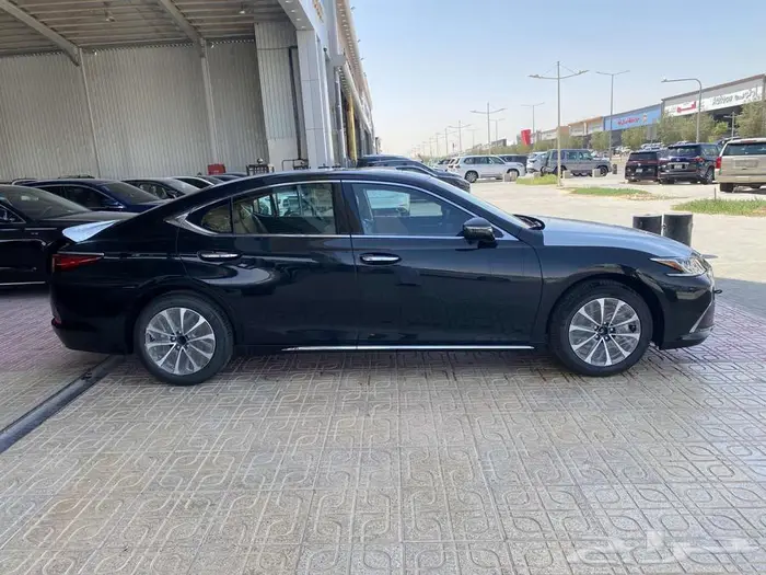 لكزس - ES350 CA - - 2025 الساير كويتي جميع الالوان 3