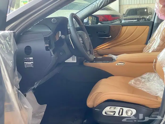 لكزس LS 500 h فل كامل هايبرد 2025 13