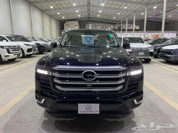تويوتا جي اكس ار 4 2025 اسود بنزين سعودي 0