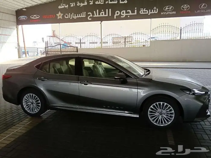 تويوتا كامري LE بنزين م 2025 - سعودي 9