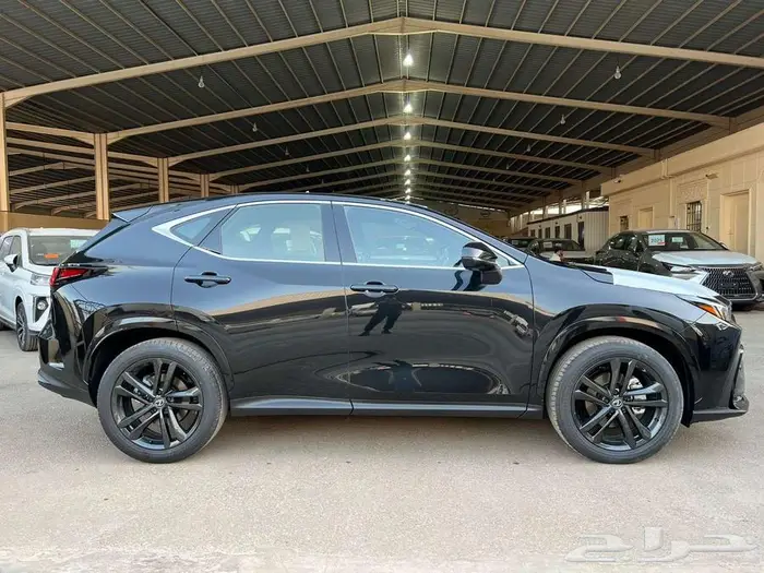 لكزس NX350 AA 2025 بنزين كاش واقساط ودفعتين 9
