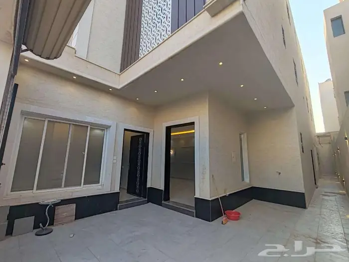 للبيع فيلا بشقتين - حي الرمال (مسك) بالرياض 1