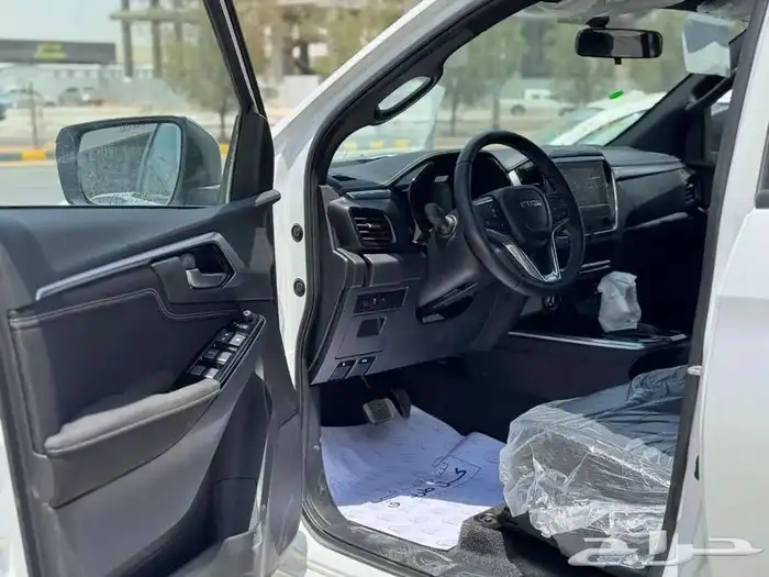 ايسوزو ديماكس LS 2025 لعشاق الكلاسيك 20