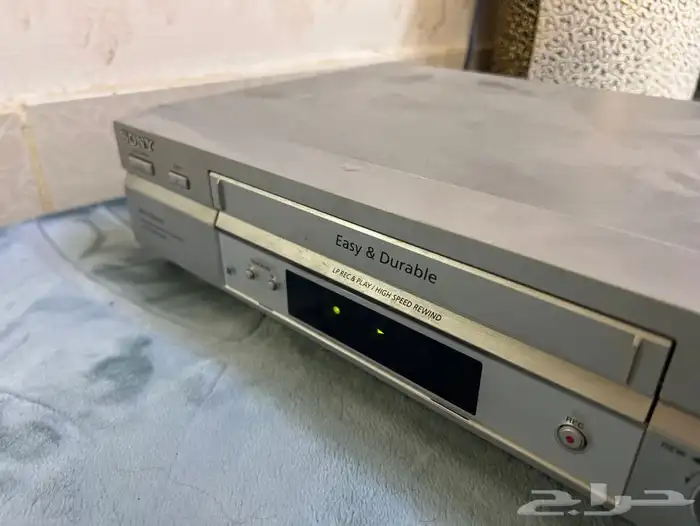 للبيع جهاز فديو DVD 4