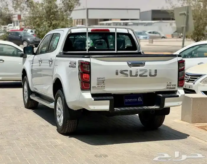ايسوزو ديماكس LS 2025 لعشاق الكلاسيك 7