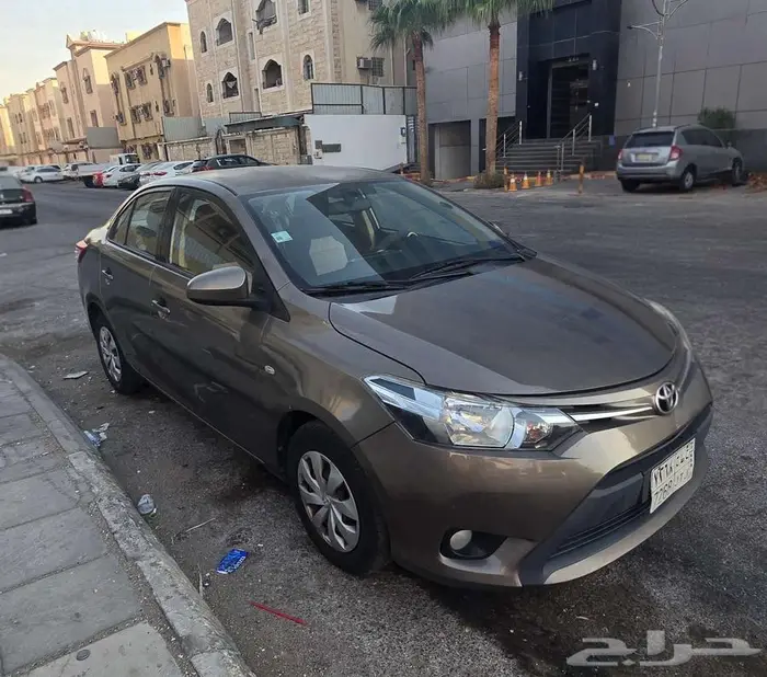 تويوتا يارس للبيع 1