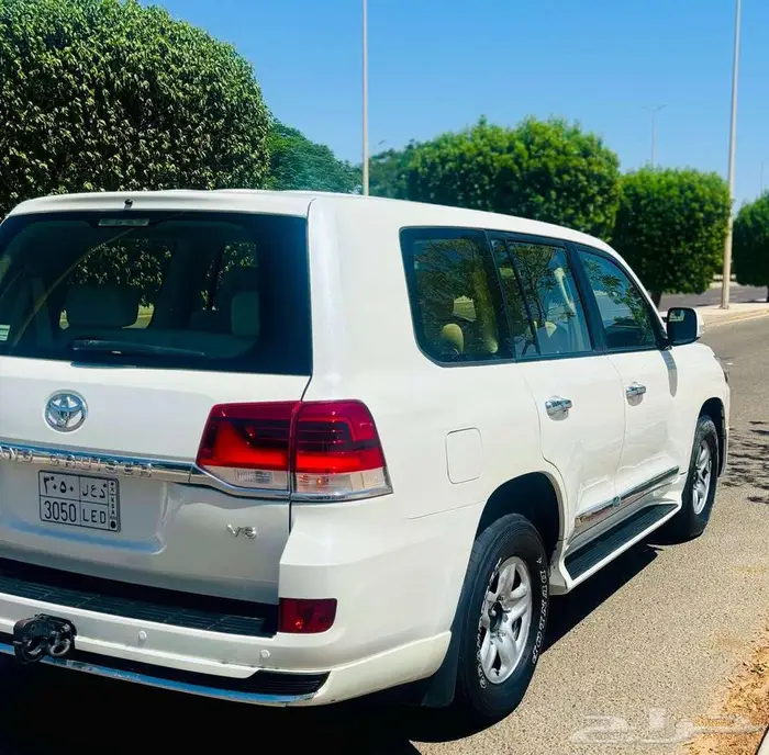 Toyota land cruiser 2019 V6 GXR 9